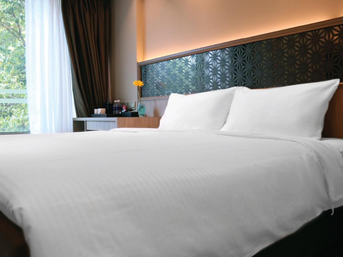 Aqueen Prestige Hotel Jalan Besar Singapur Dış mekan fotoğraf