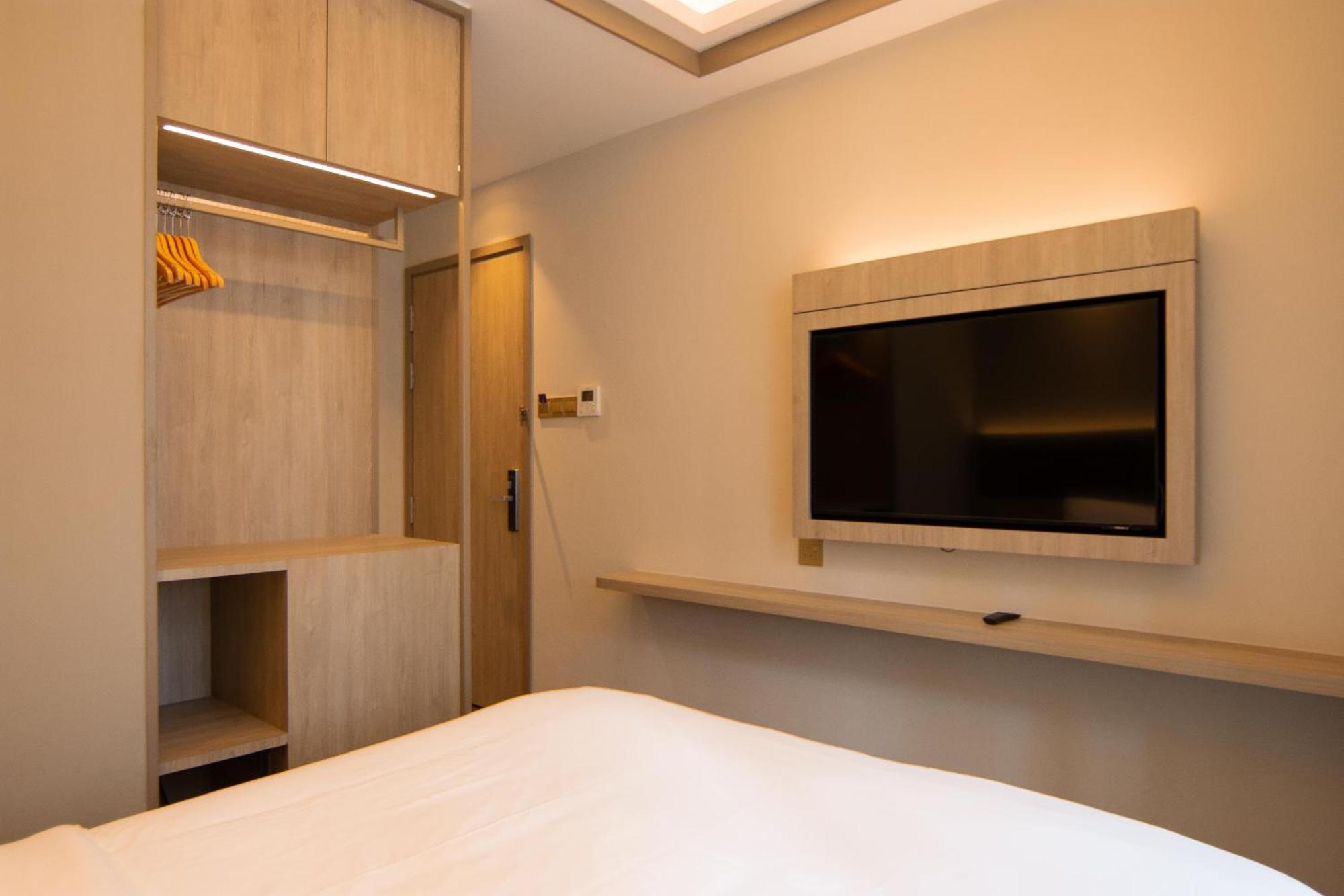 Aqueen Prestige Hotel Jalan Besar Singapur Dış mekan fotoğraf