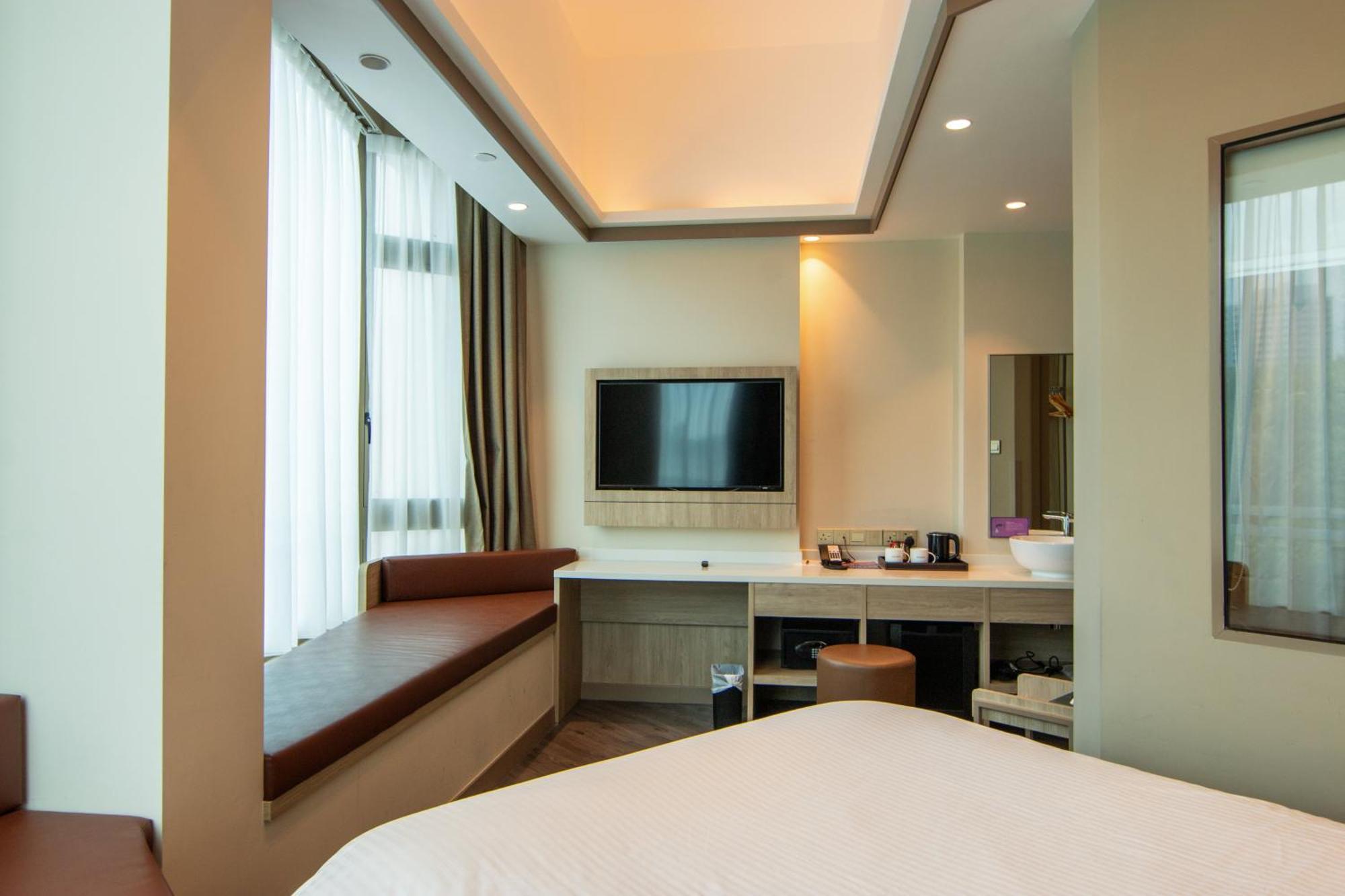 Aqueen Prestige Hotel Jalan Besar Singapur Dış mekan fotoğraf