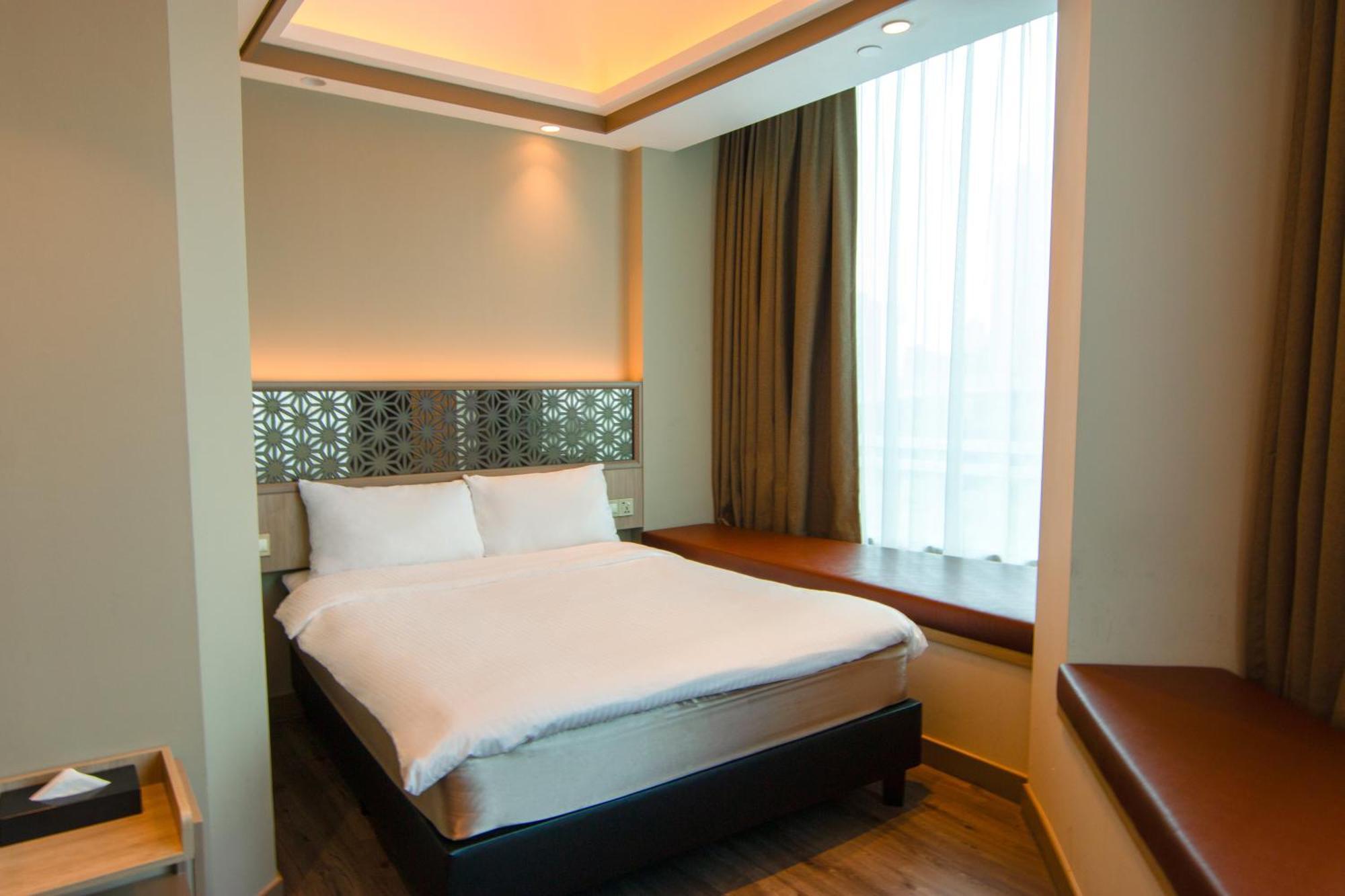 Aqueen Prestige Hotel Jalan Besar Singapur Dış mekan fotoğraf