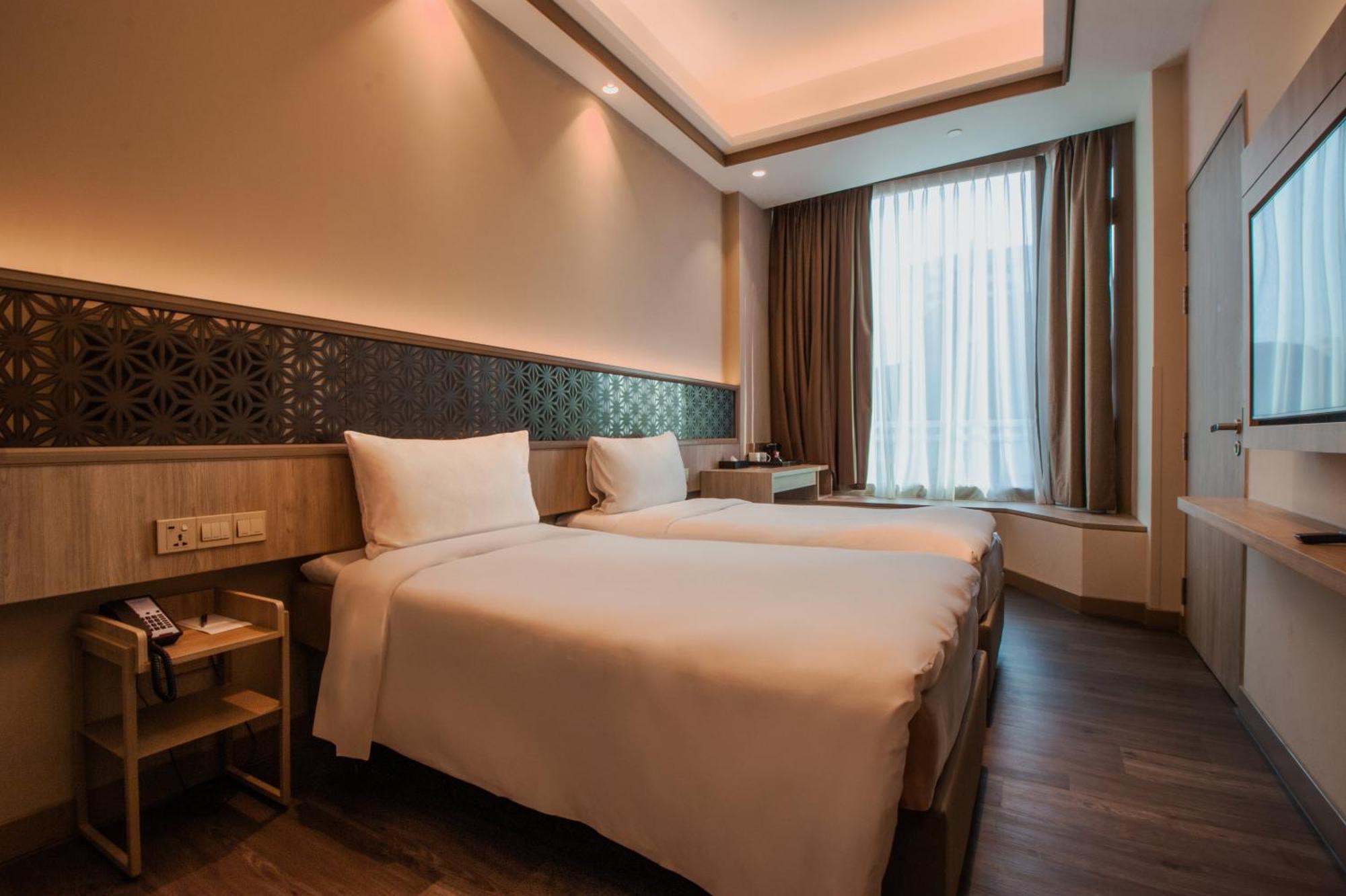 Aqueen Prestige Hotel Jalan Besar Singapur Dış mekan fotoğraf